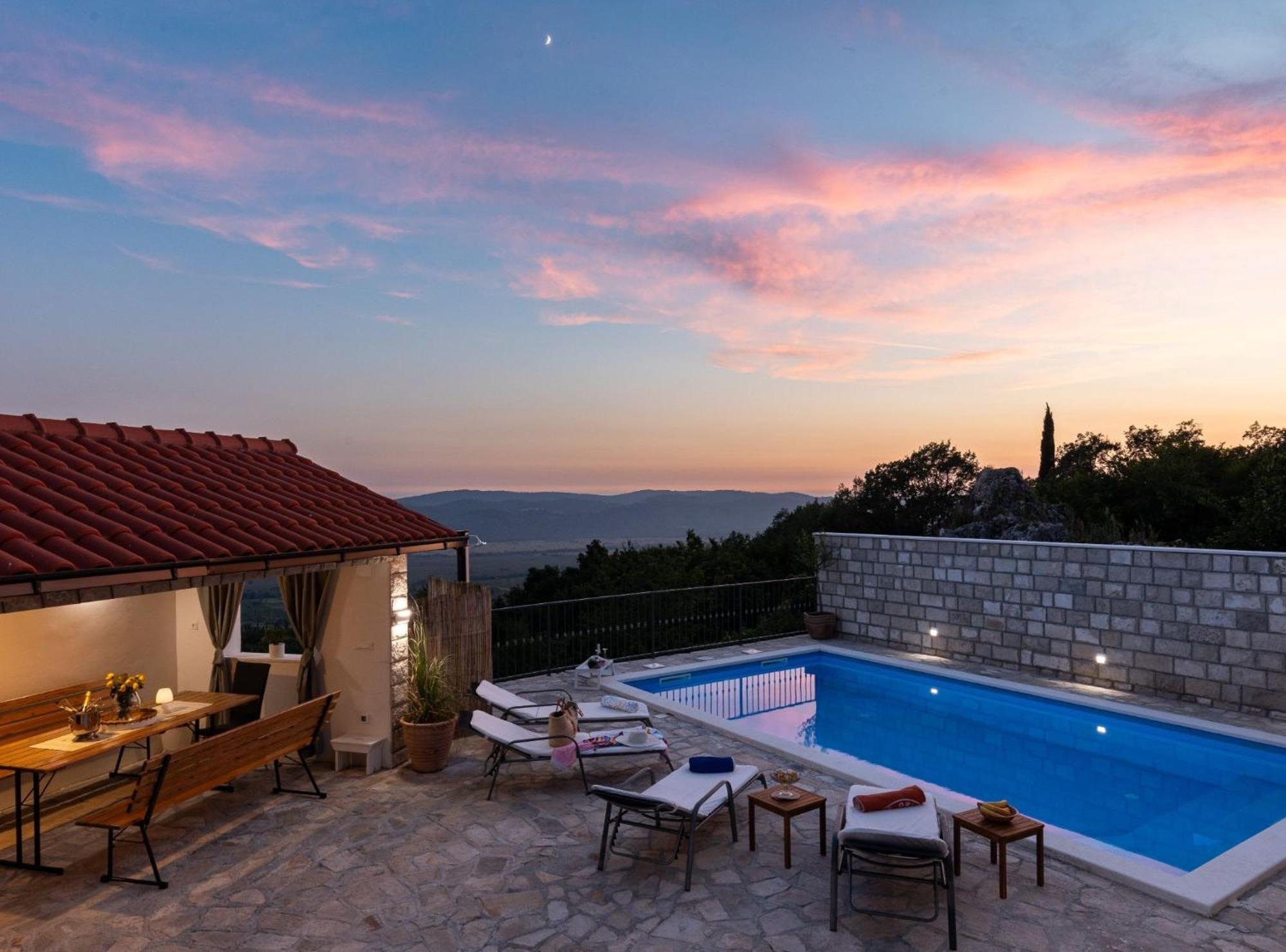 Villa Source With Private Pool Pridvorje 外观 照片