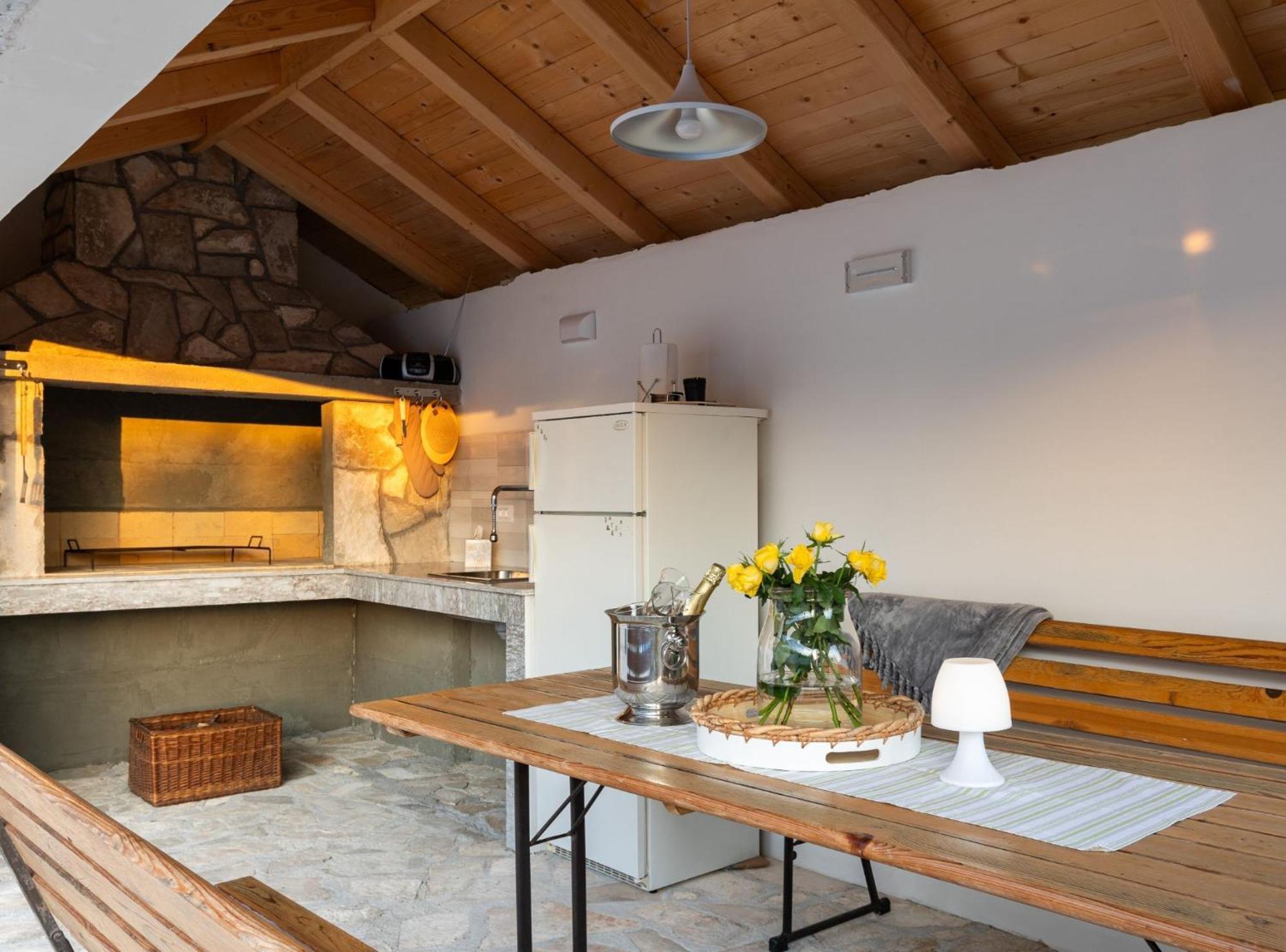 Villa Source With Private Pool Pridvorje 外观 照片